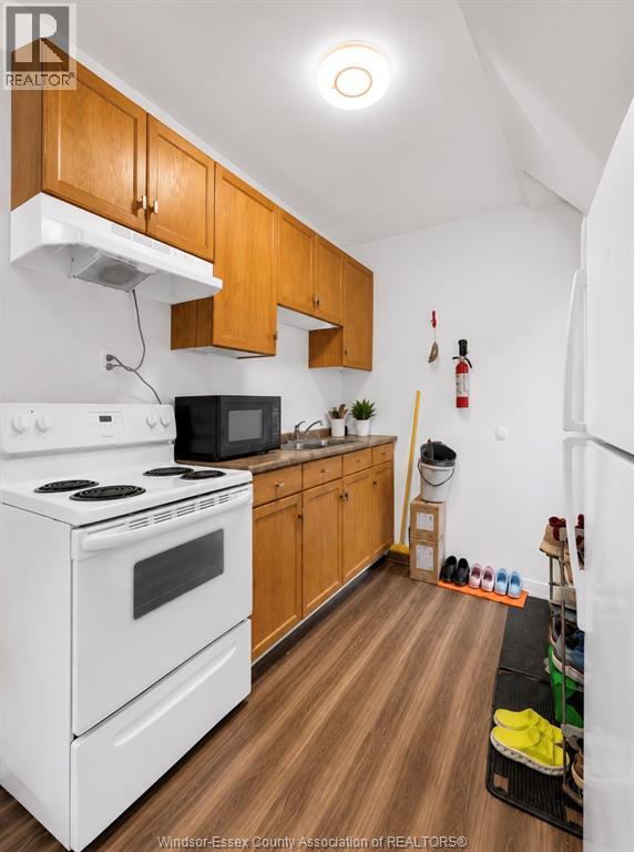 253 CURRY AVENUE - Image 4