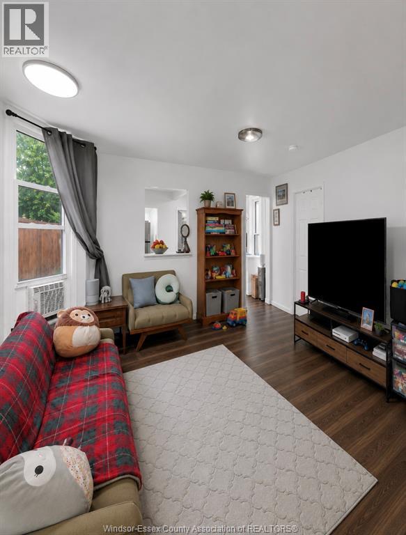 253 CURRY AVENUE - Image 9