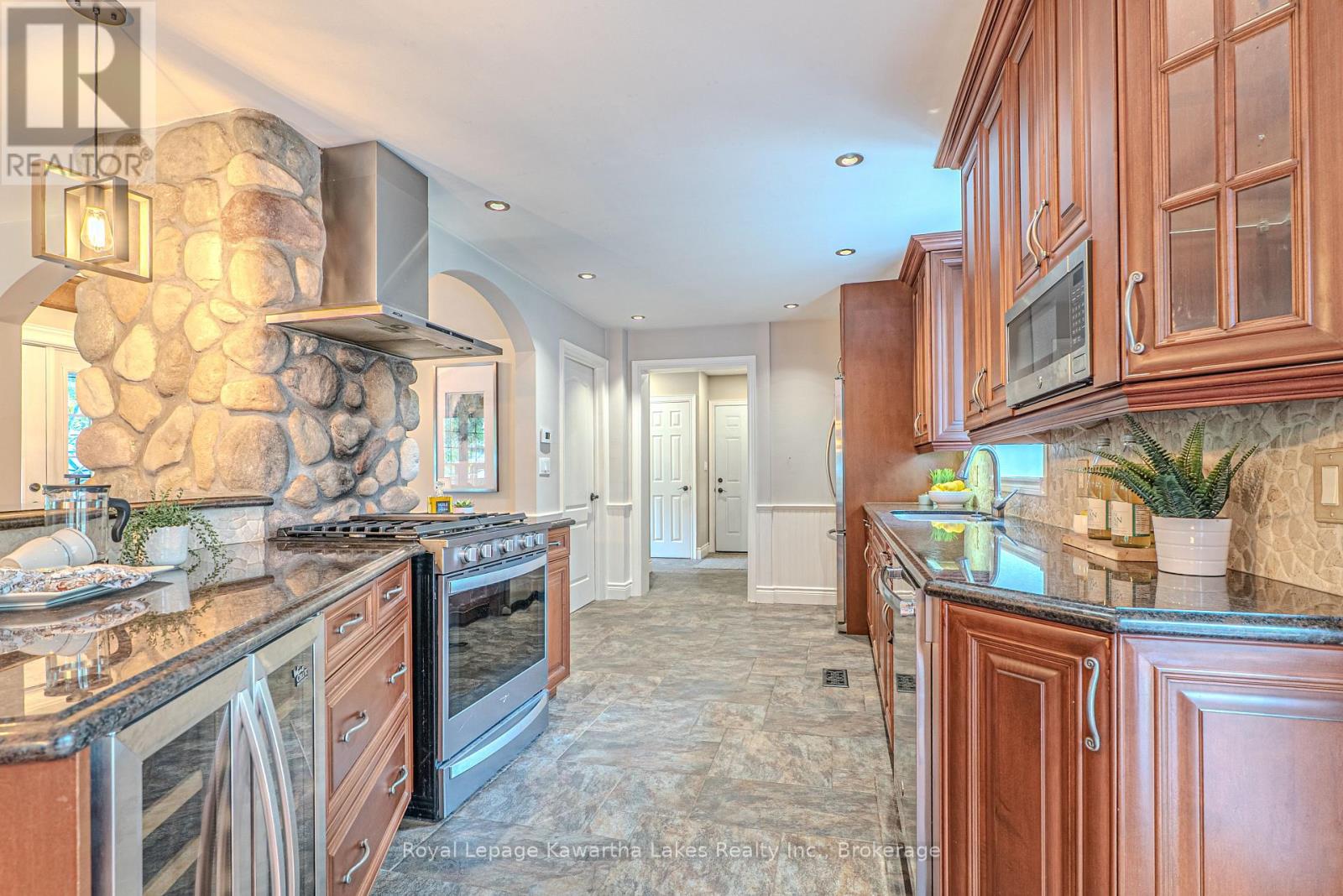 7725 LESKARD ROAD N - 5
