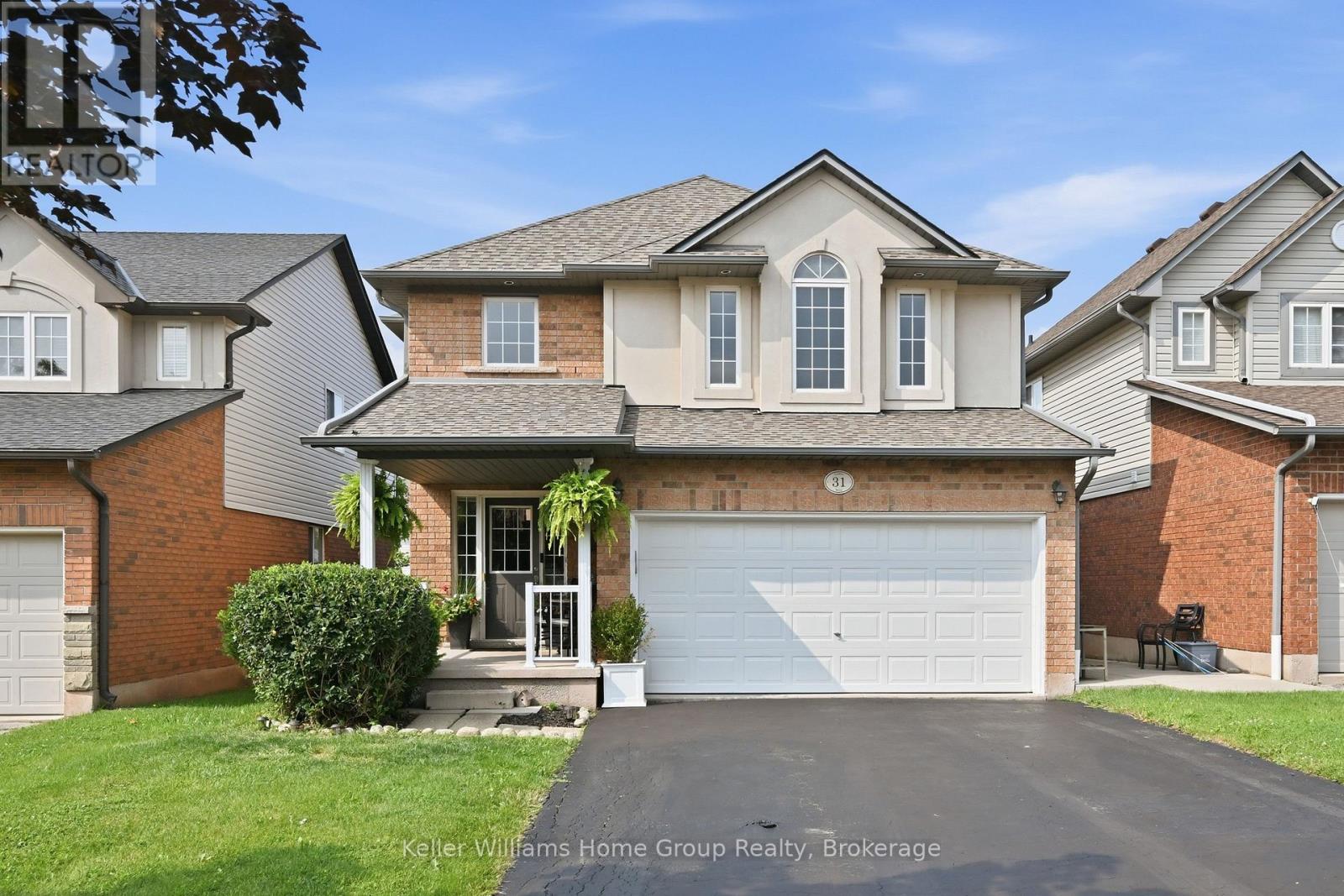 31 VINIFERA DRIVE - 1