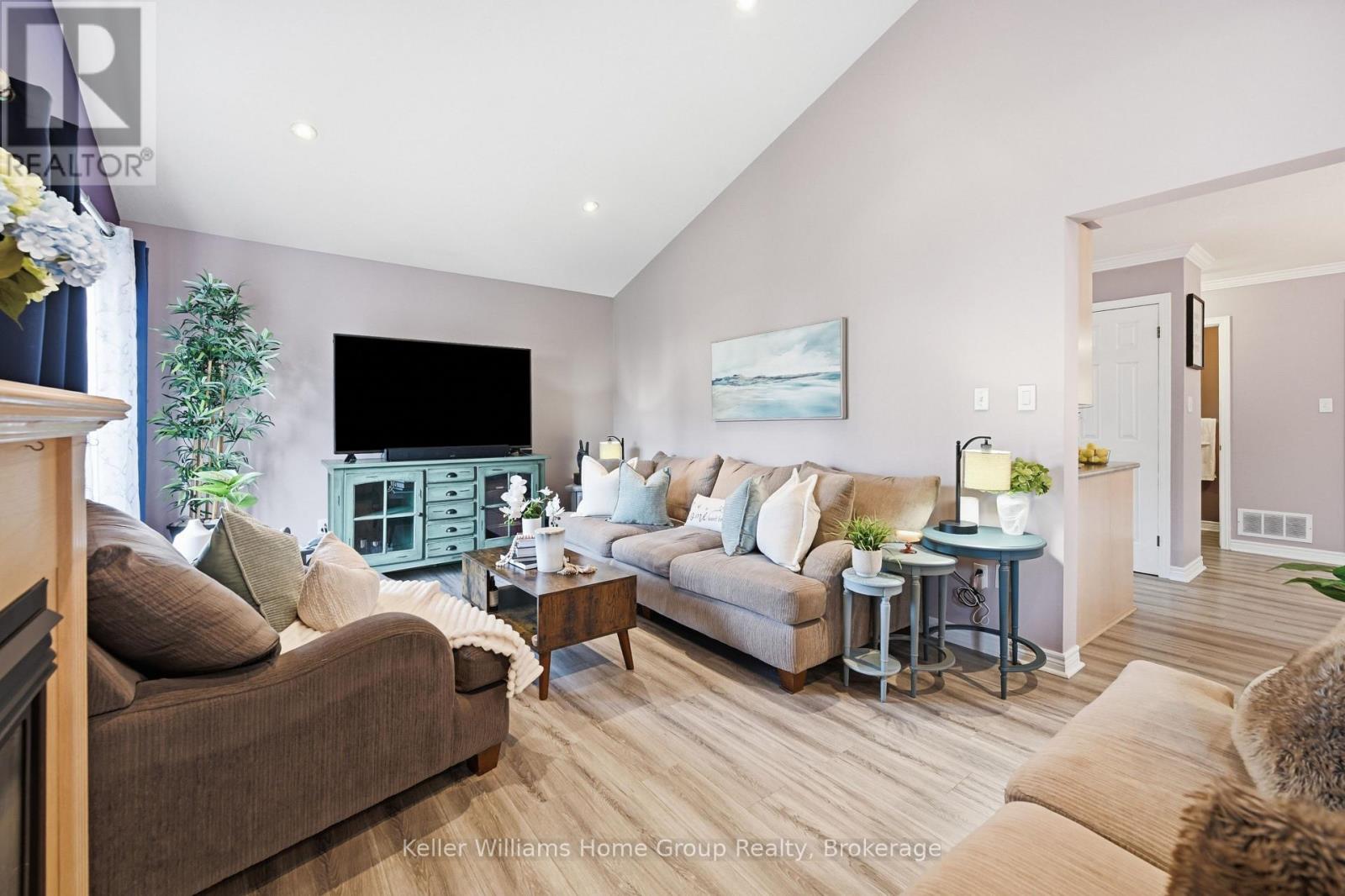 31 VINIFERA DRIVE - 13