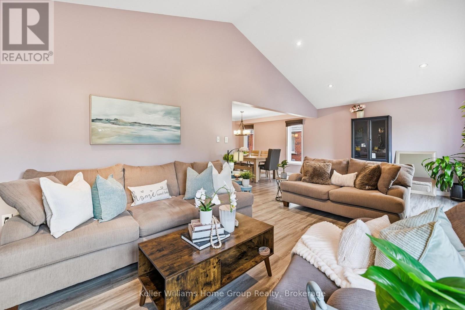 31 VINIFERA DRIVE - 14
