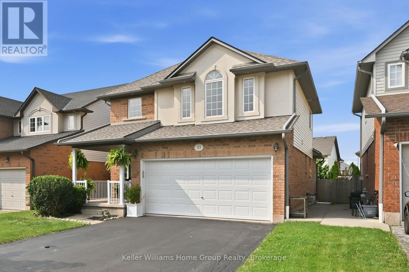 31 VINIFERA DRIVE - 2