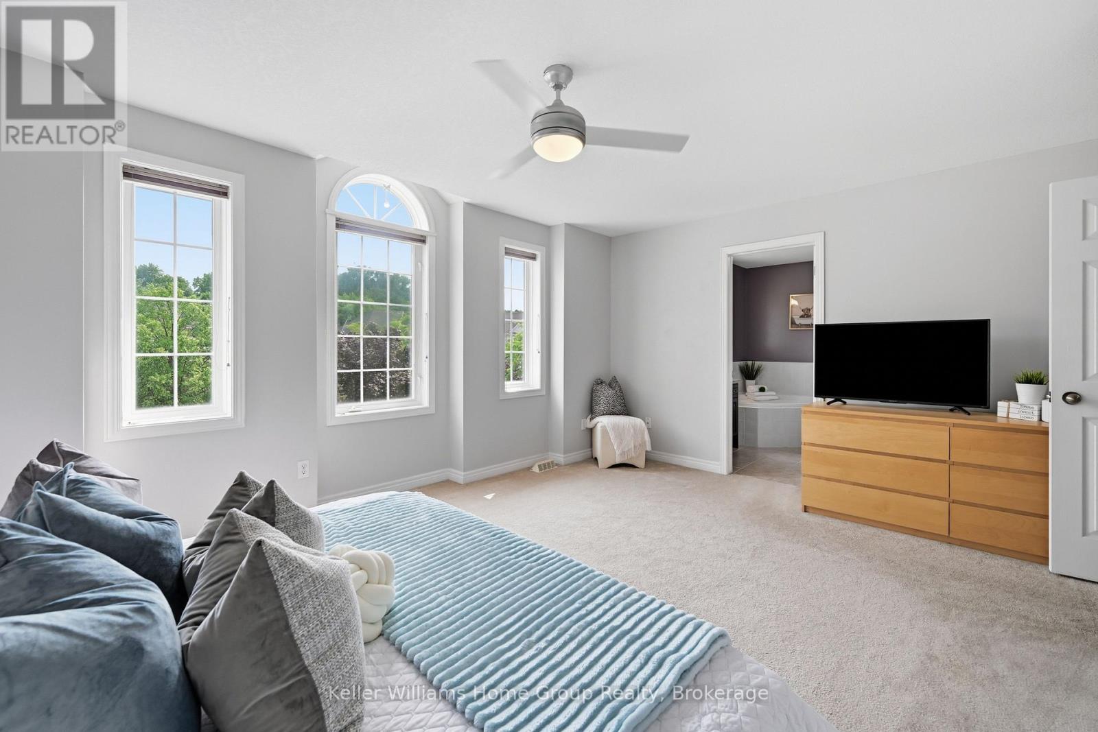 31 VINIFERA DRIVE - 25