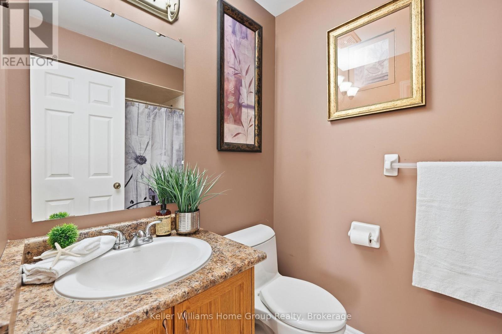 31 VINIFERA DRIVE - 28