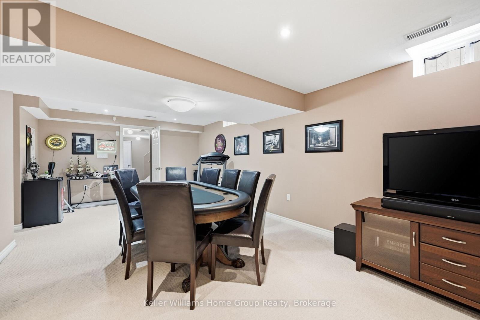 31 VINIFERA DRIVE - 36