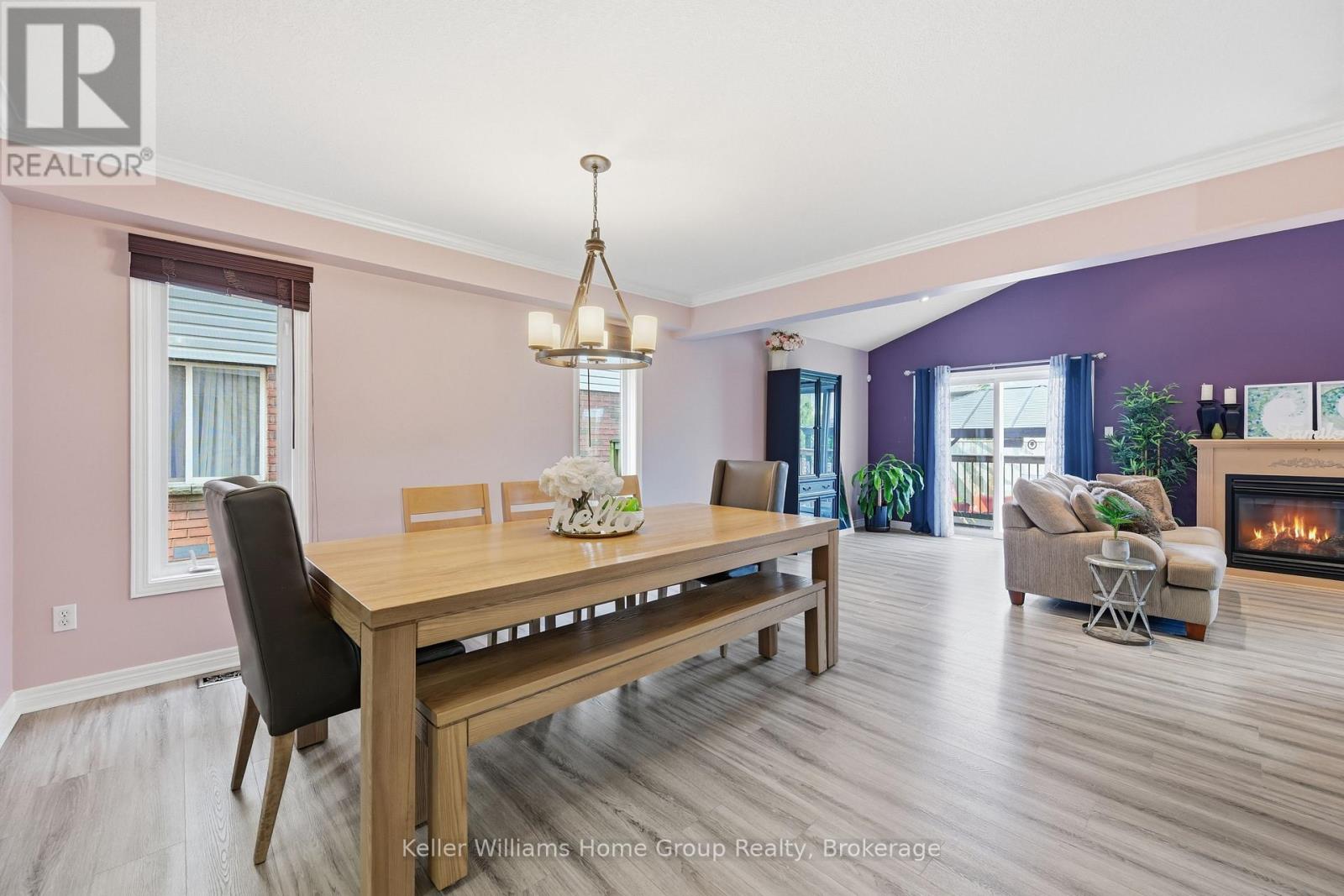 31 VINIFERA DRIVE - 6