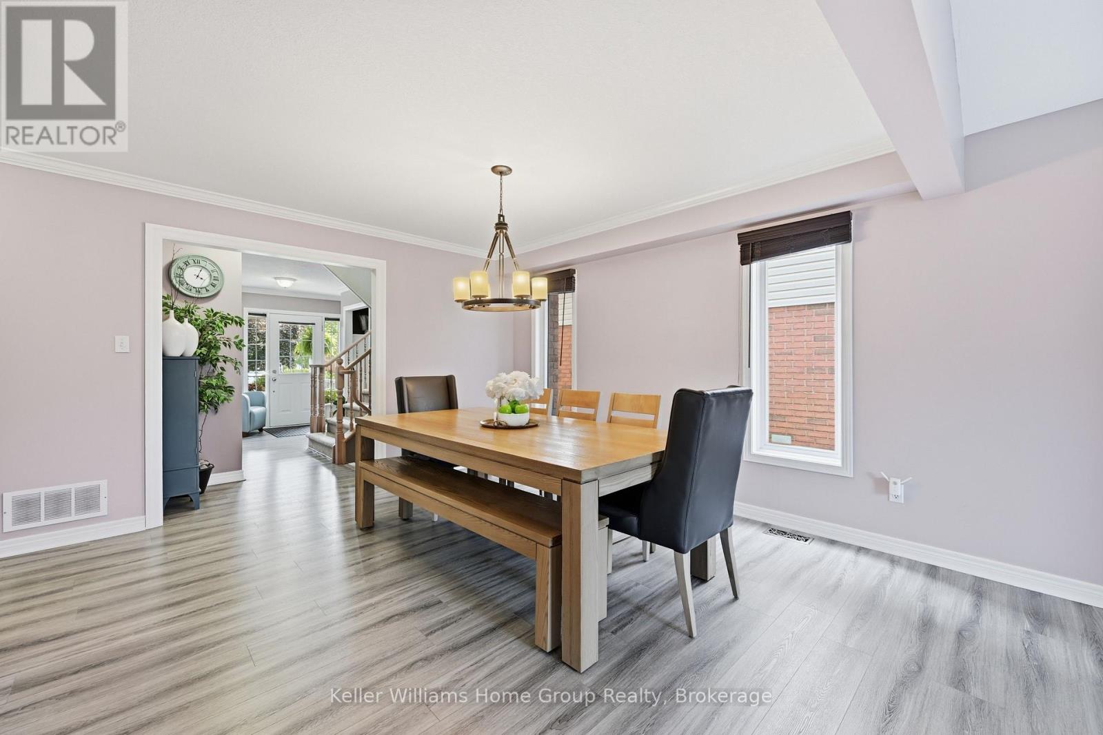 31 VINIFERA DRIVE - 7