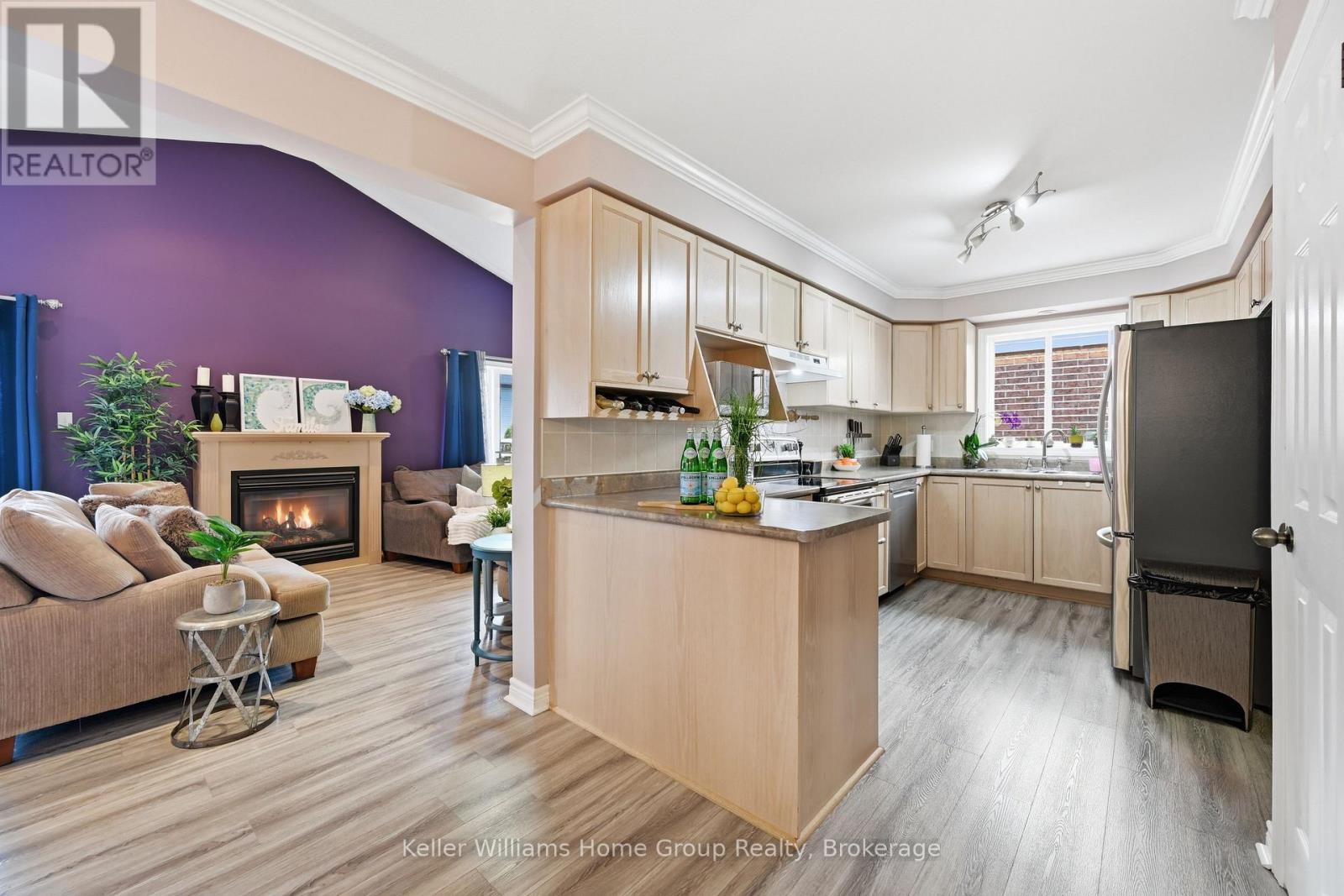 31 VINIFERA DRIVE - 8