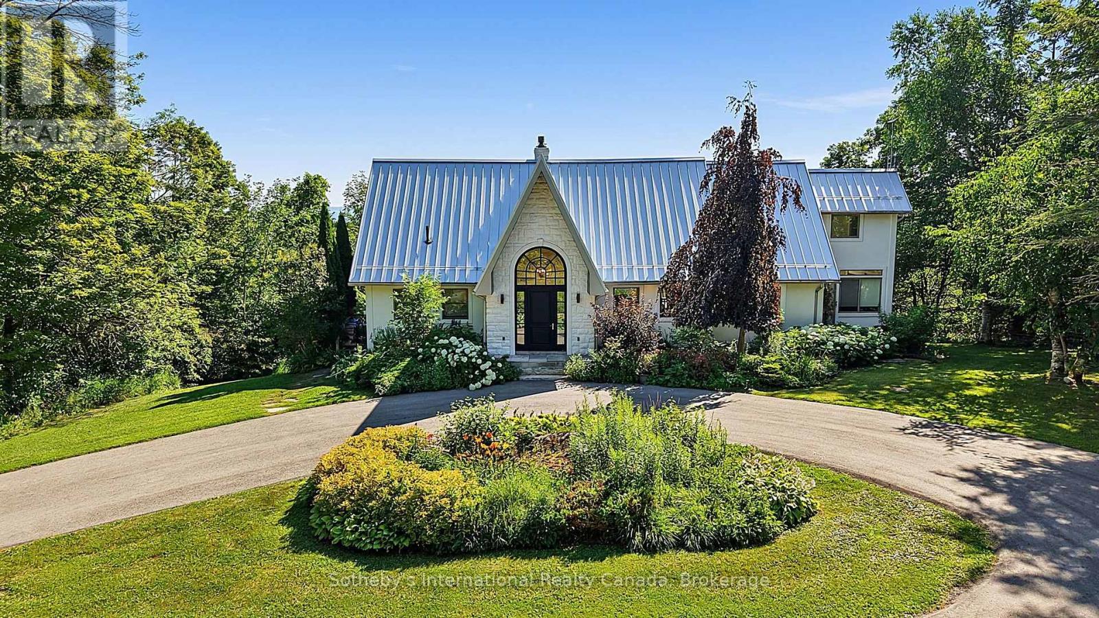589374 19 GREY ROAD - 2