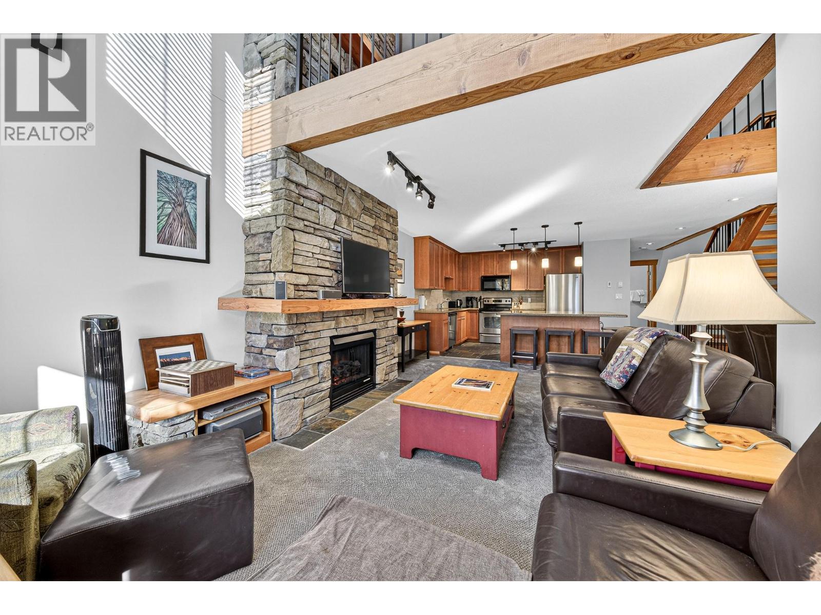 #104D 43 RIVERMOUNT Place - 3