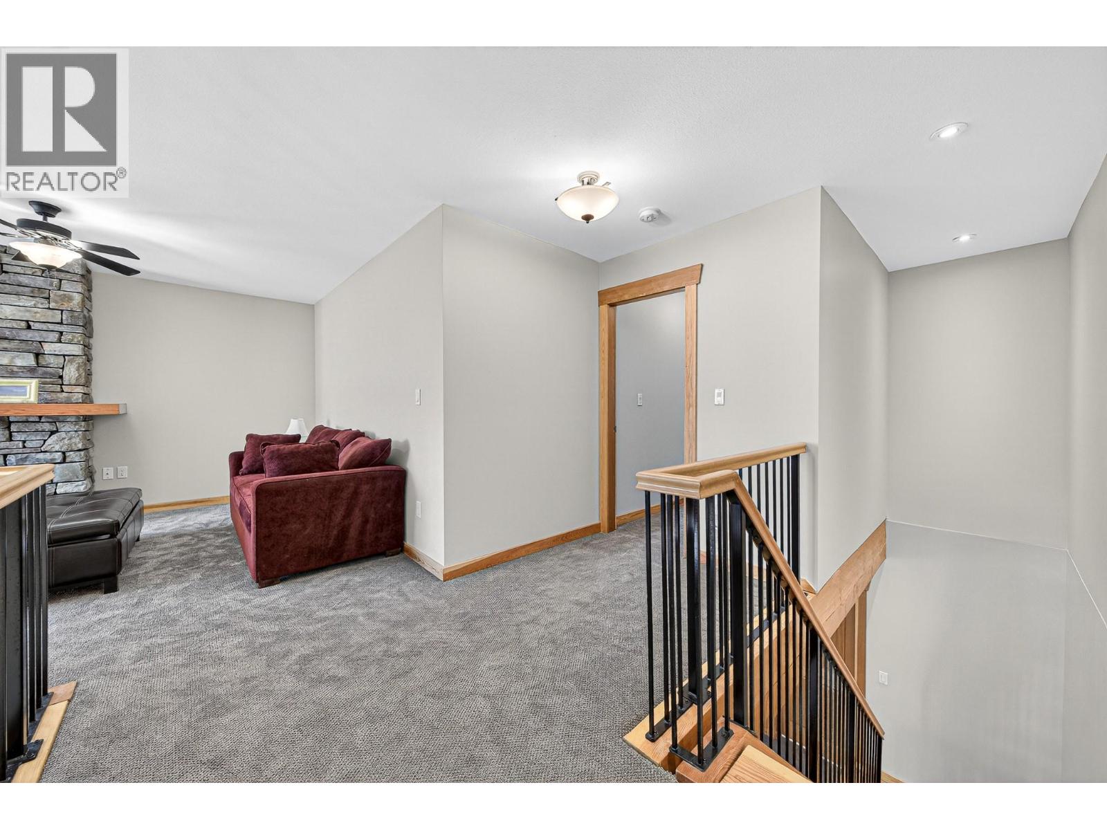 #104D 43 RIVERMOUNT Place - 45