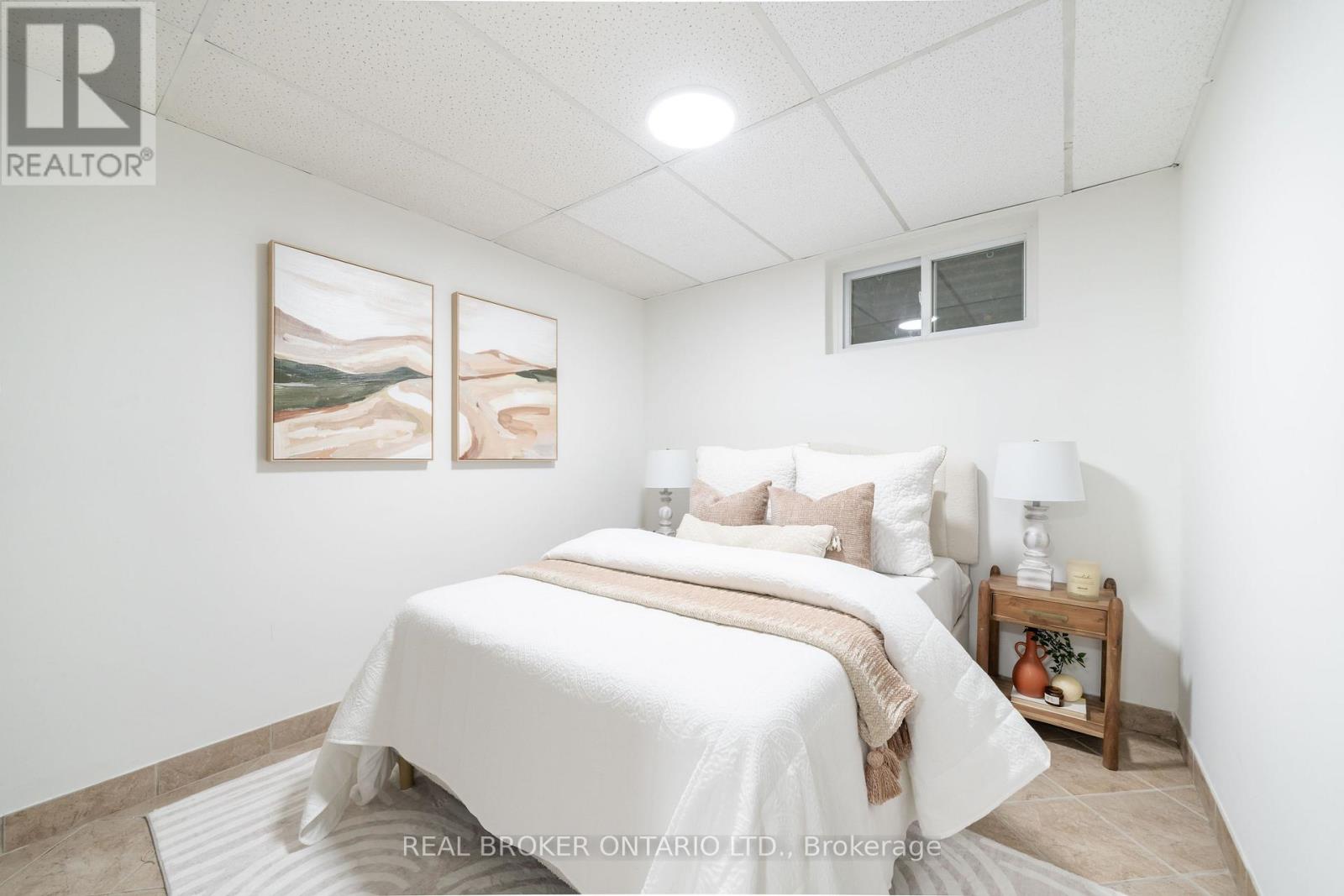 #1 684 DYNES ROAD - 27