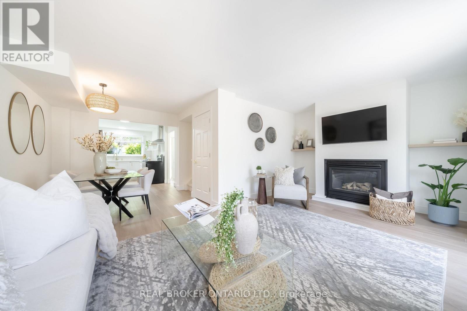 #1 684 DYNES ROAD - 5