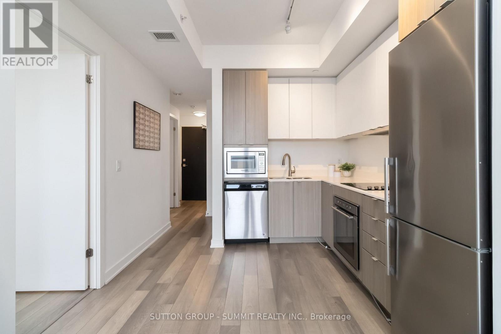 #D422 5220 DUNDAS STREET - 5