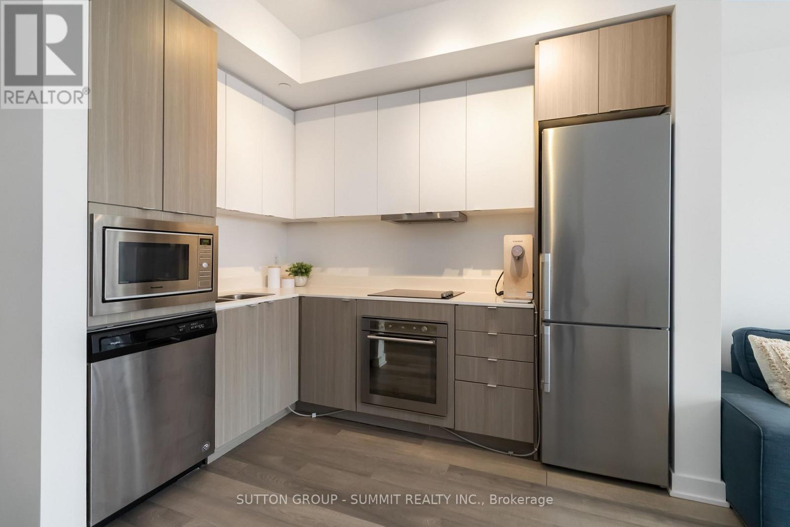 #D422 5220 DUNDAS STREET - 6