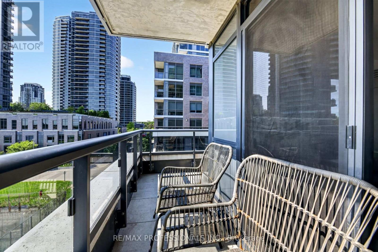 #406 10 GIBBS ROAD - Image 18