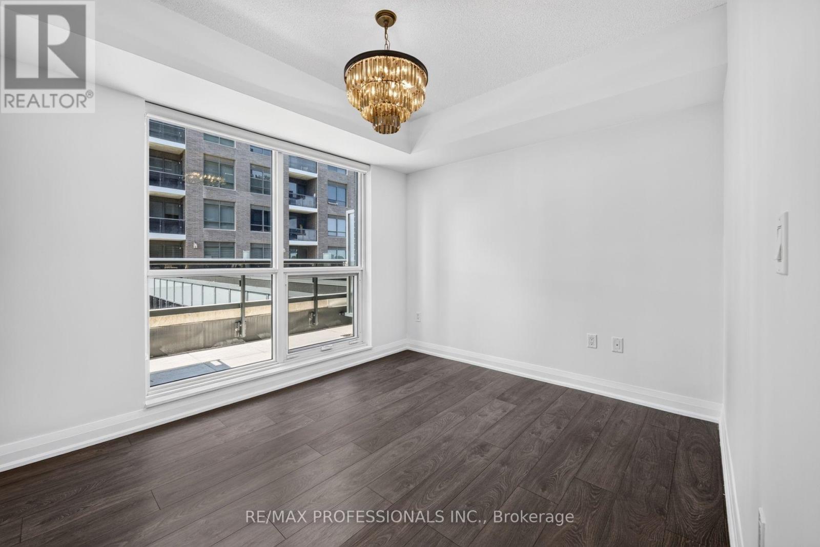 #406 10 GIBBS ROAD - Image 21