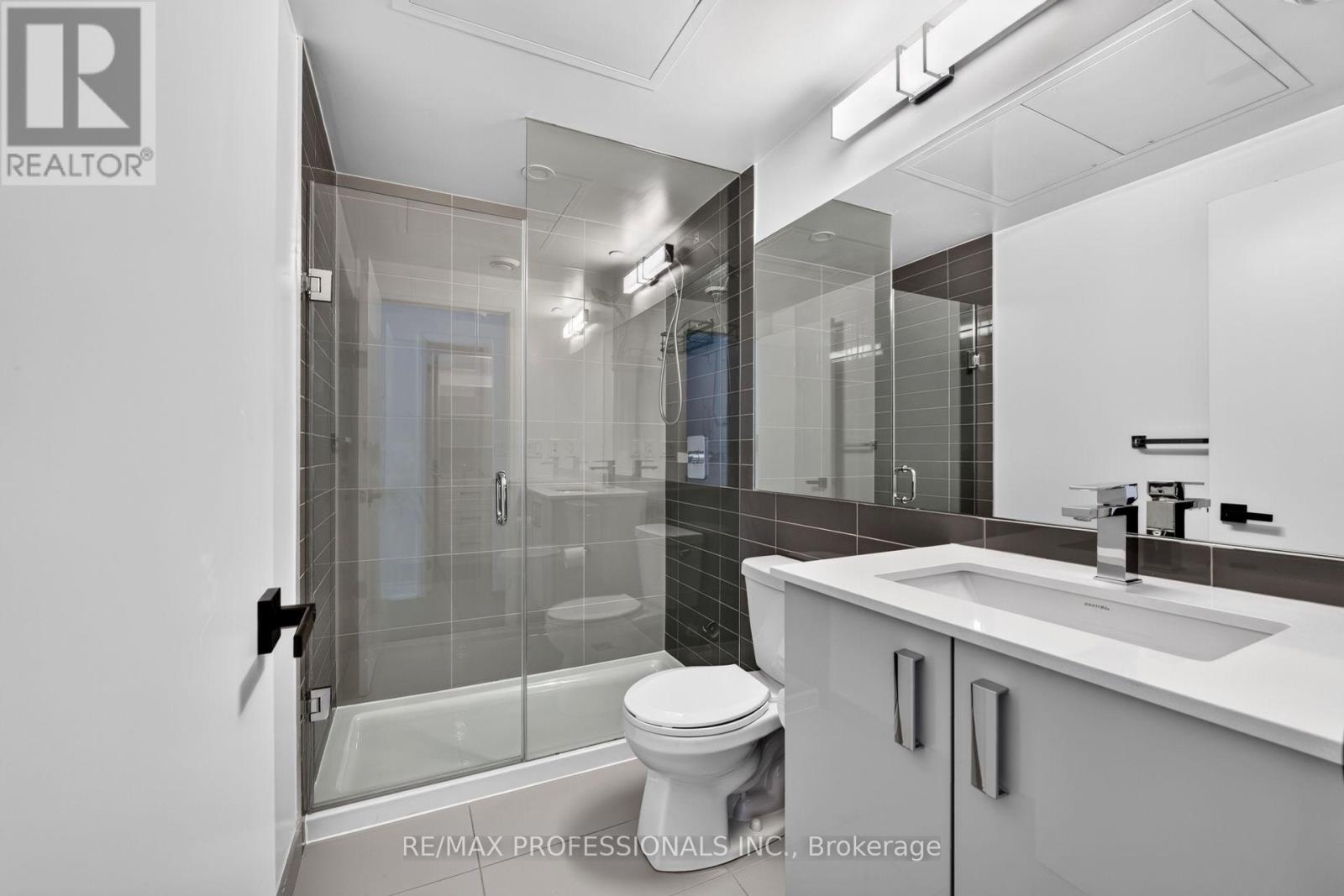 #406 10 GIBBS ROAD - Image 25