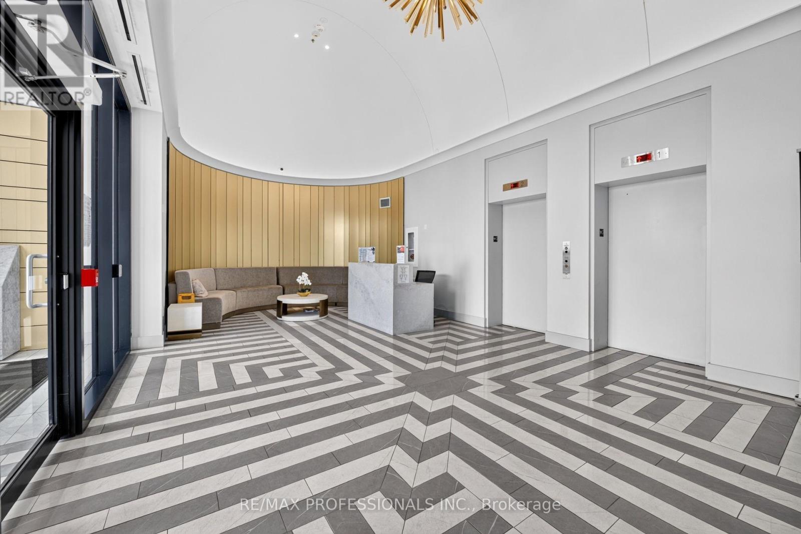 #406 10 GIBBS ROAD - Image 3