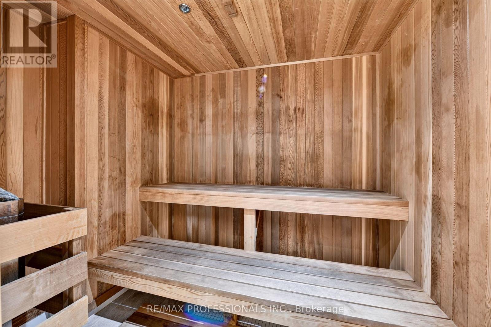 #406 10 GIBBS ROAD - Image 36