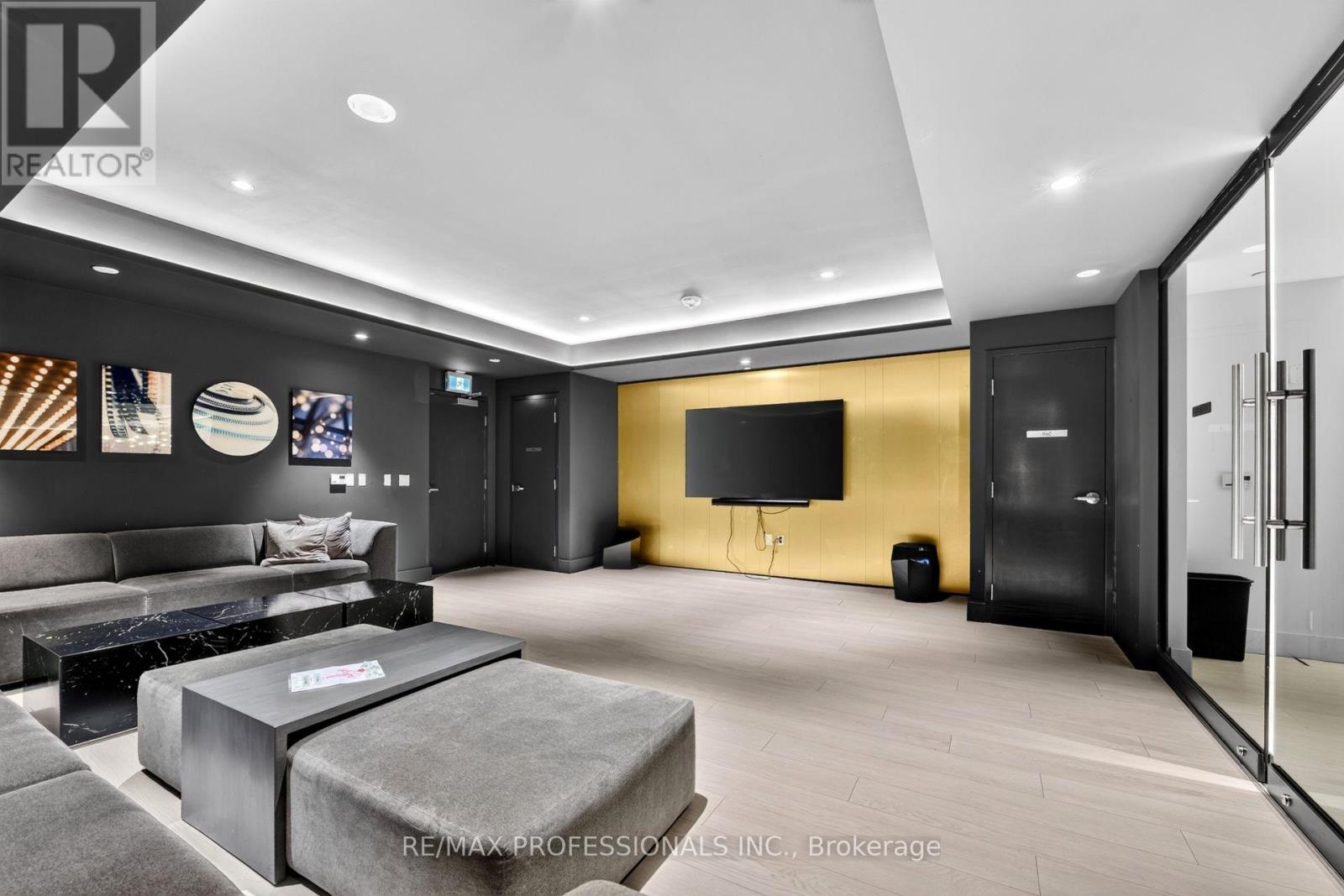 #406 10 GIBBS ROAD - Image 40