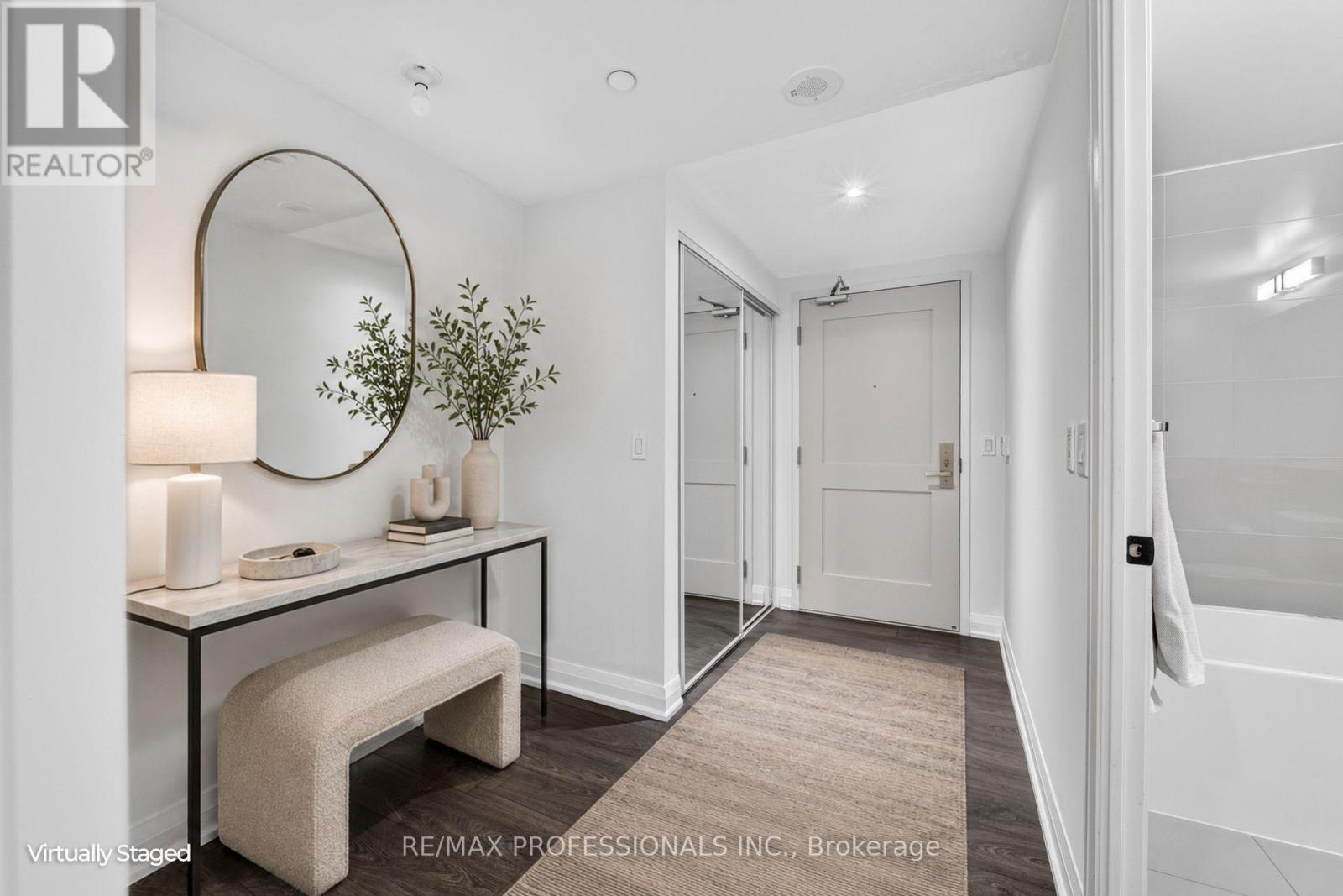 #406 10 GIBBS ROAD - Image 6