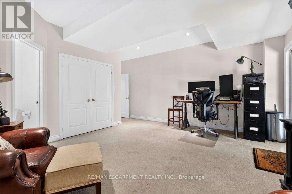 #12 1335 ONTARIO STREET - 31