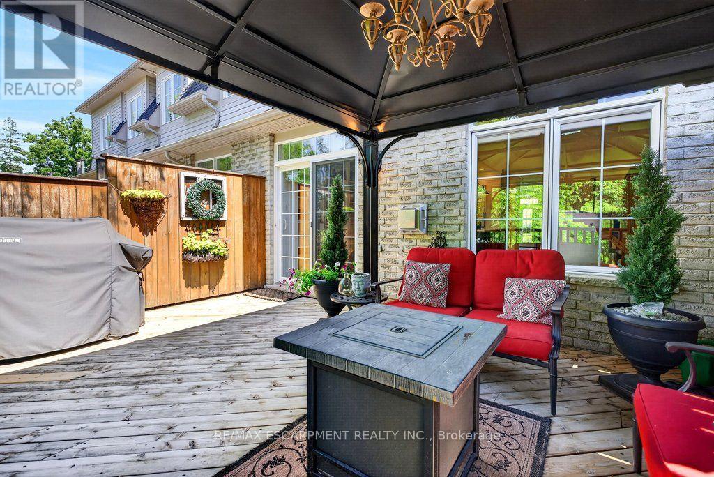 #12 1335 ONTARIO STREET - 33