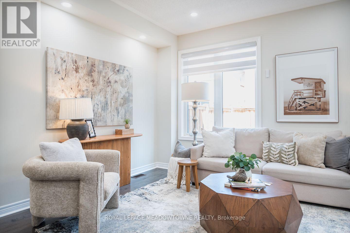 1079 JOB CRESCENT - 17