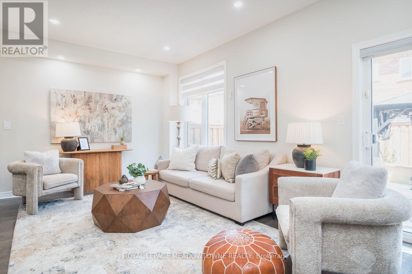 1079 JOB CRESCENT - 19