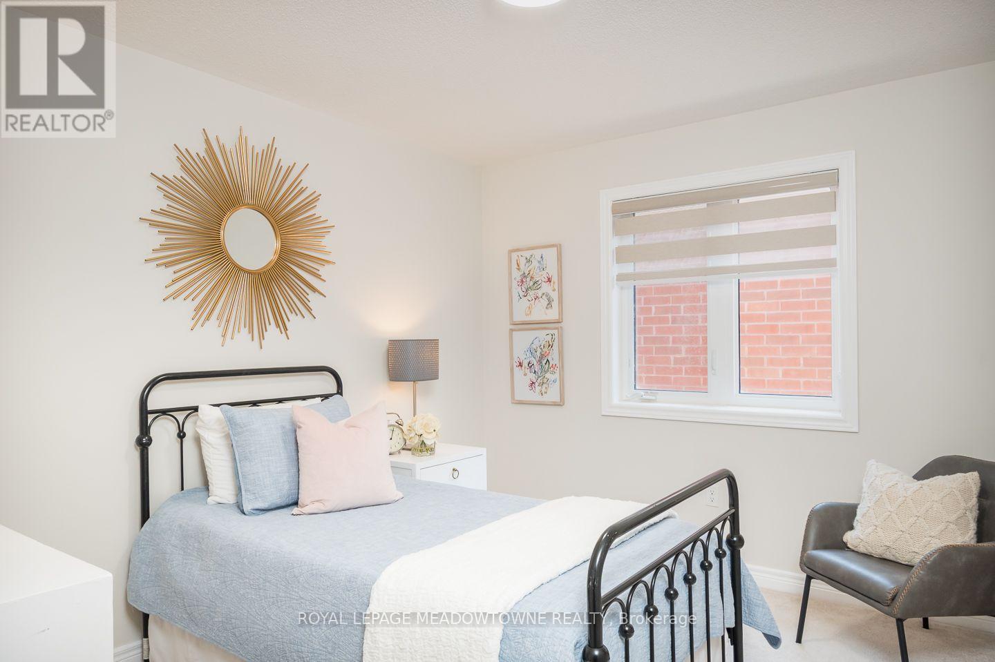 1079 JOB CRESCENT - 30