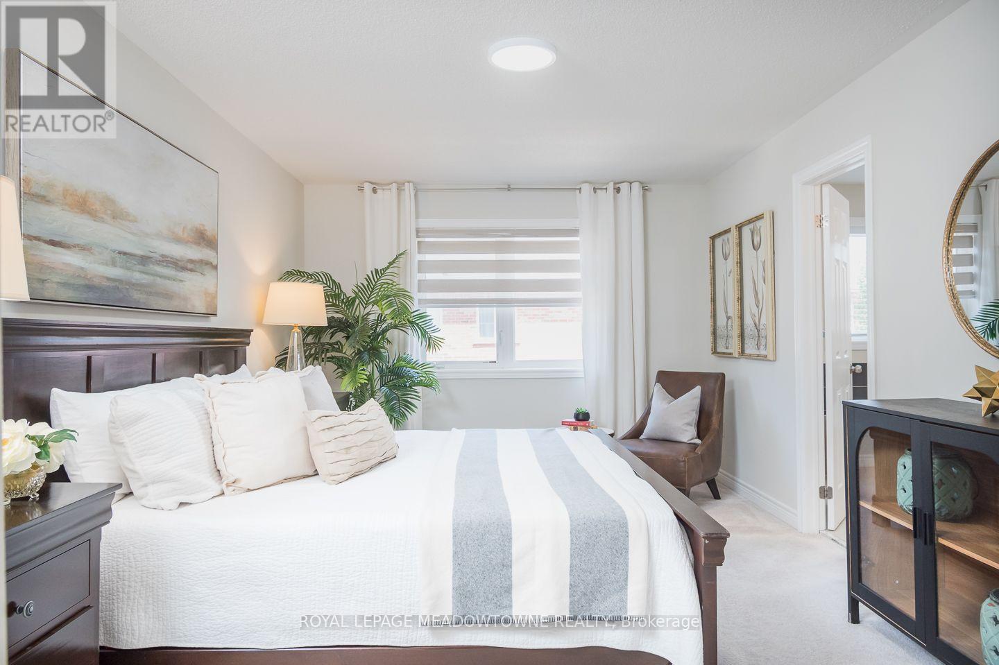1079 JOB CRESCENT - 32