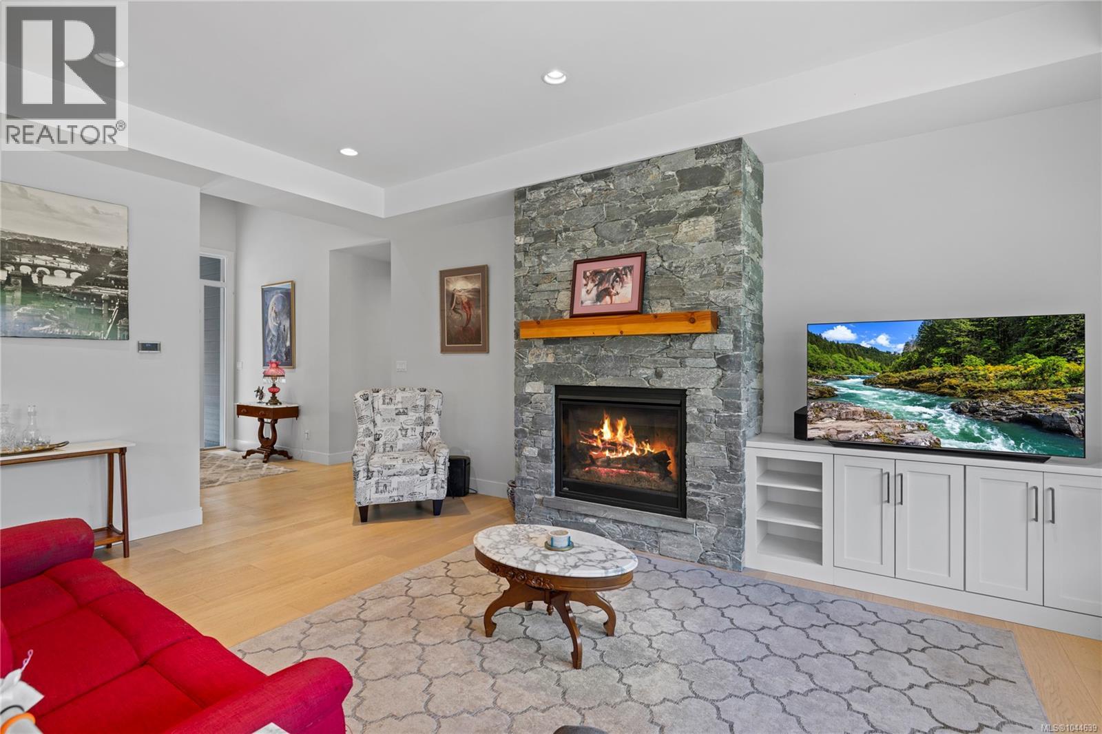 1312 Langara Dr - 10