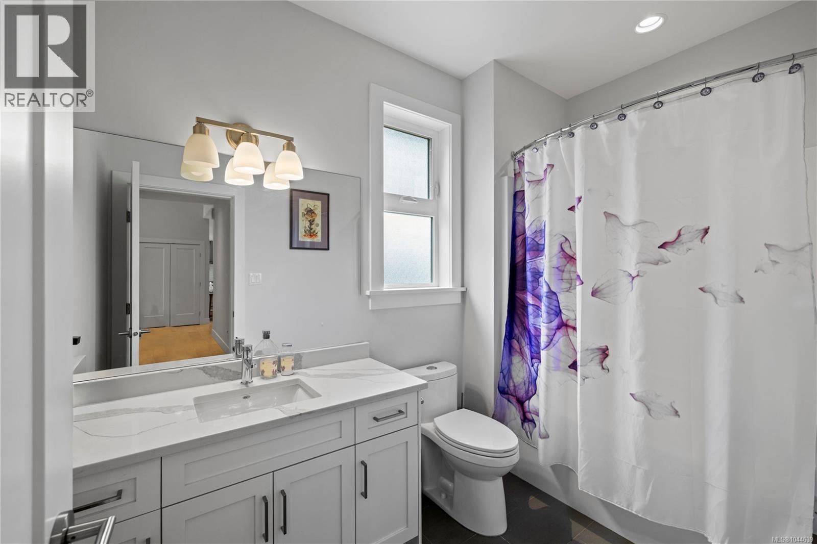 1312 Langara Dr - Image 24