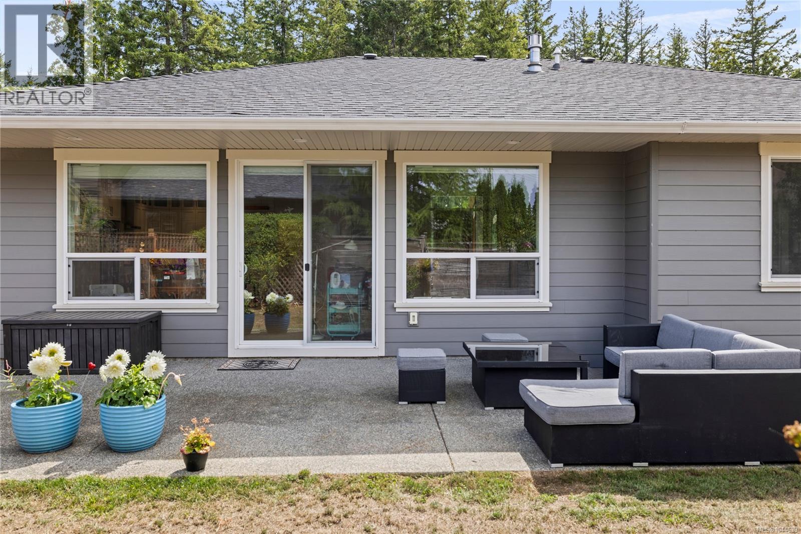1312 Langara Dr - 36