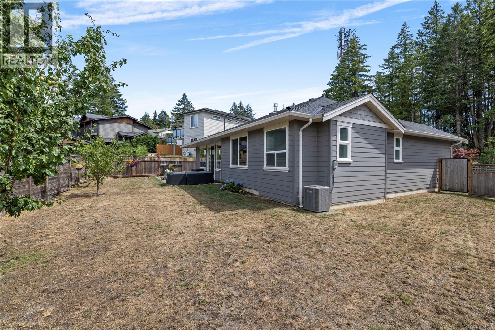 1312 Langara Dr - Image 39