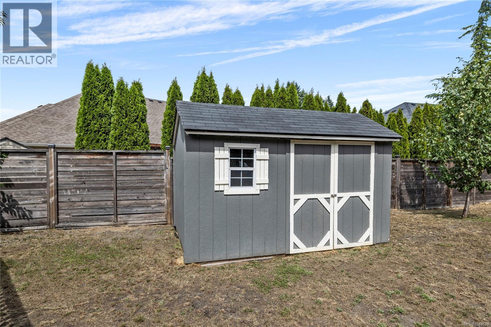 1312 Langara Dr - Image 40