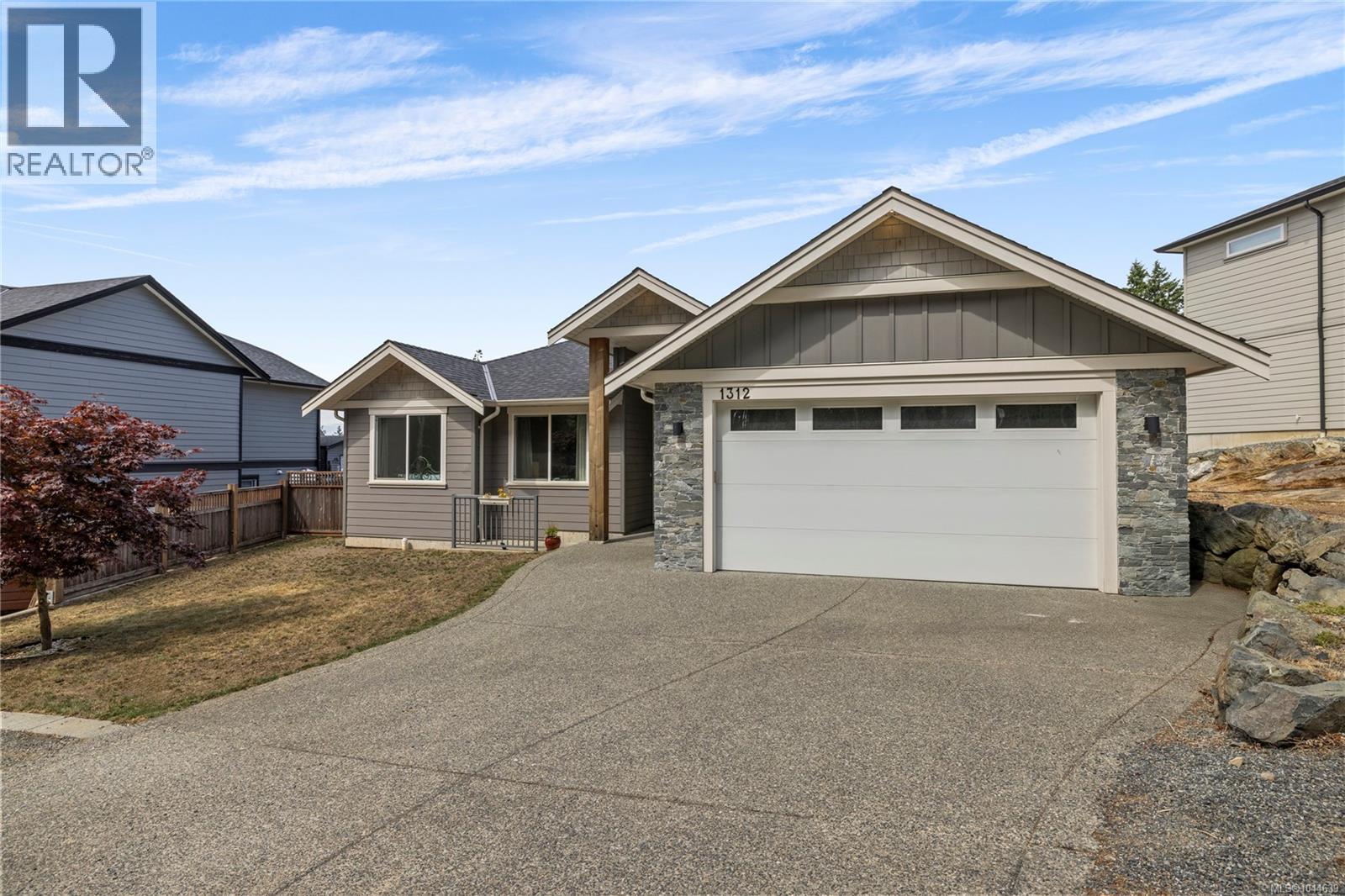 1312 Langara Dr - Image 44