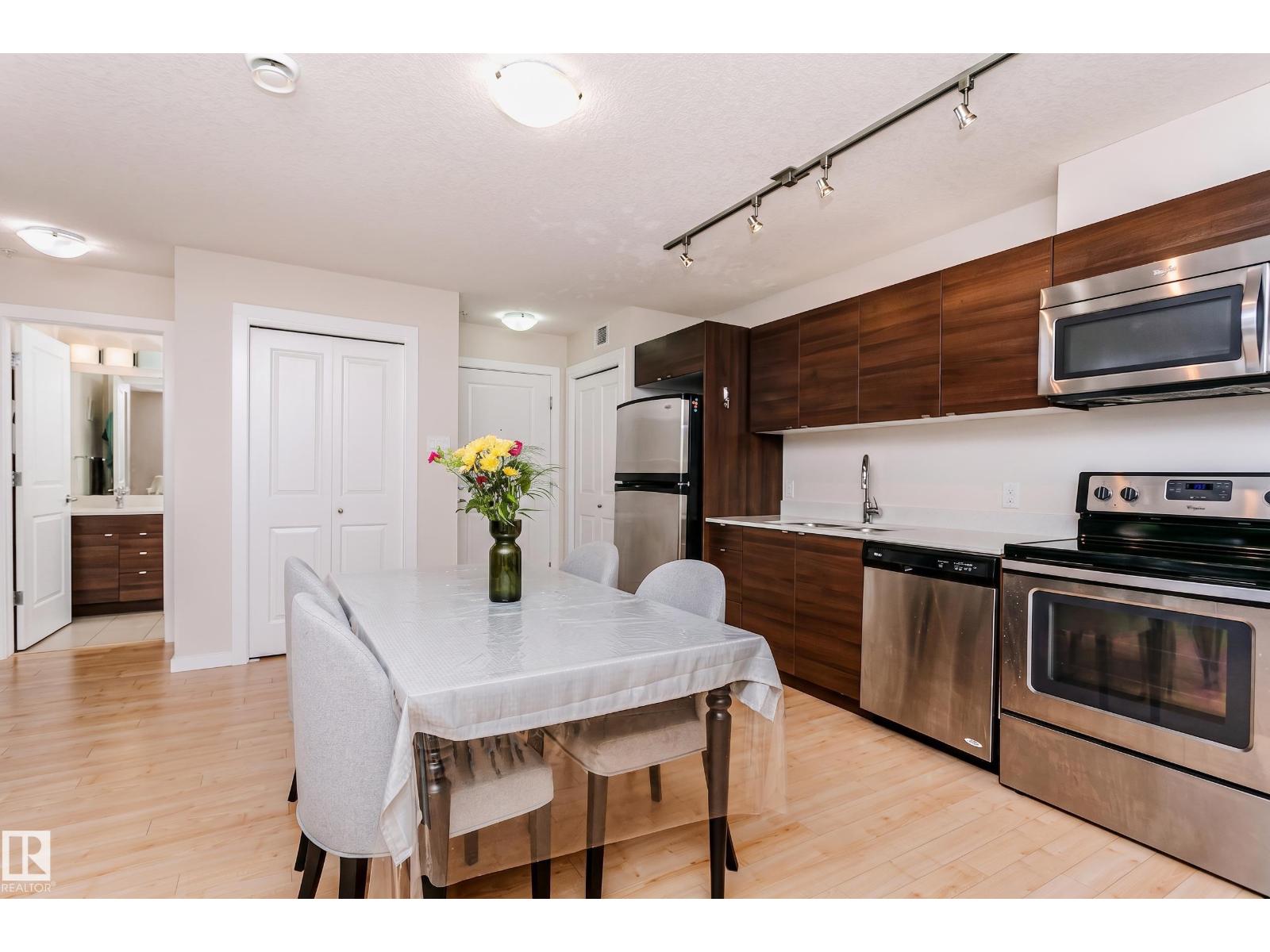 #104 9519 160 AV NW - 2
