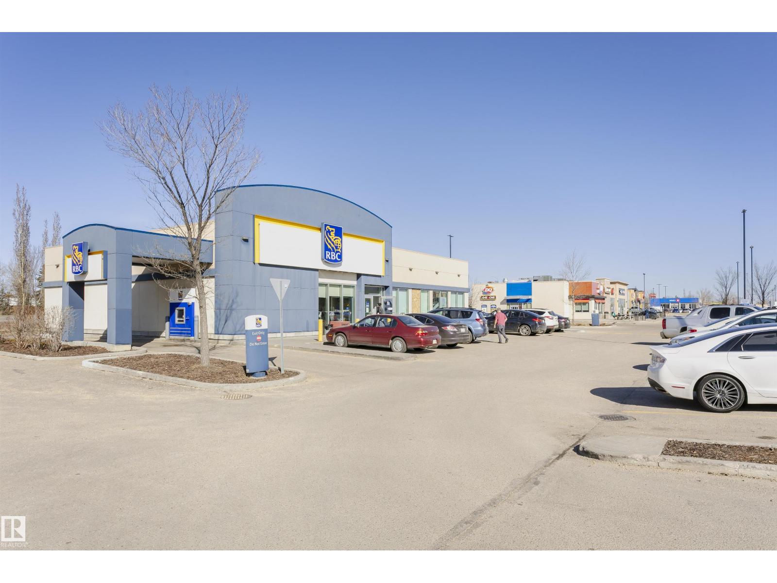 #104 9519 160 AV NW - 35