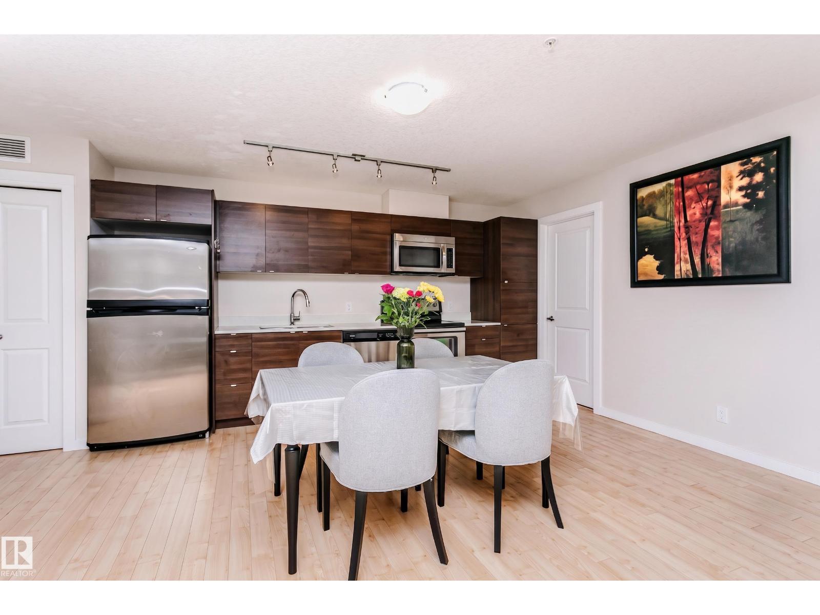 #104 9519 160 AV NW - 4
