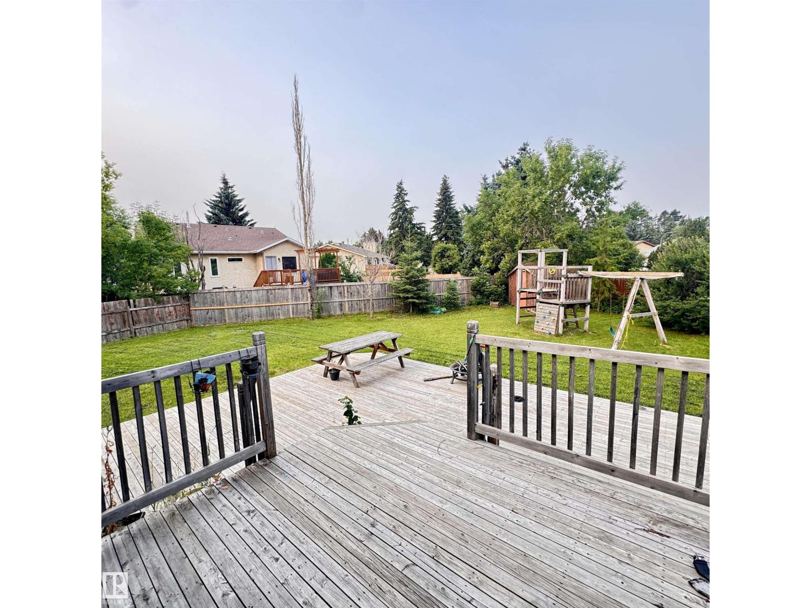 4821 11A AV NW - 10