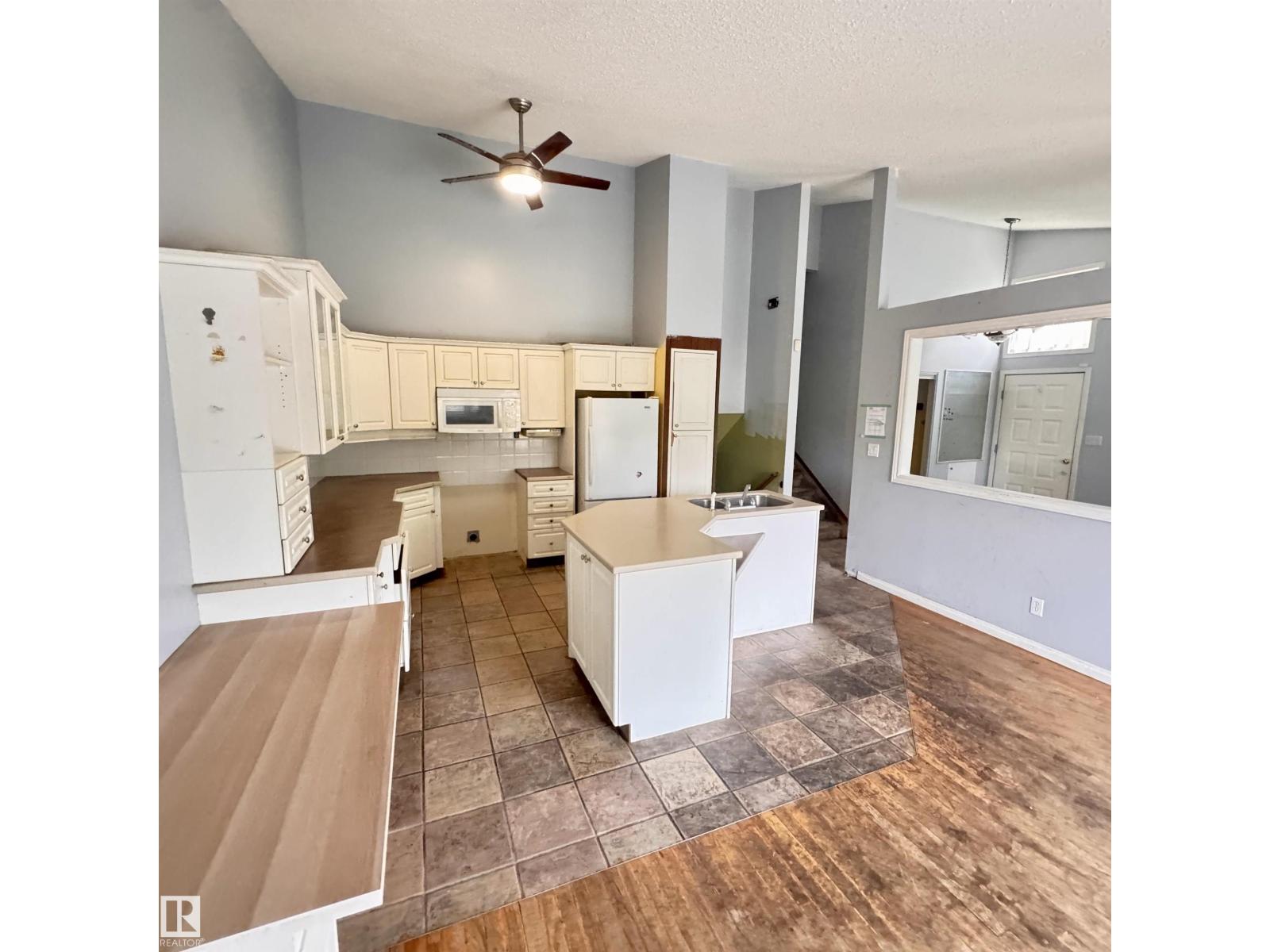 4821 11A Avenue NW - Photo 6