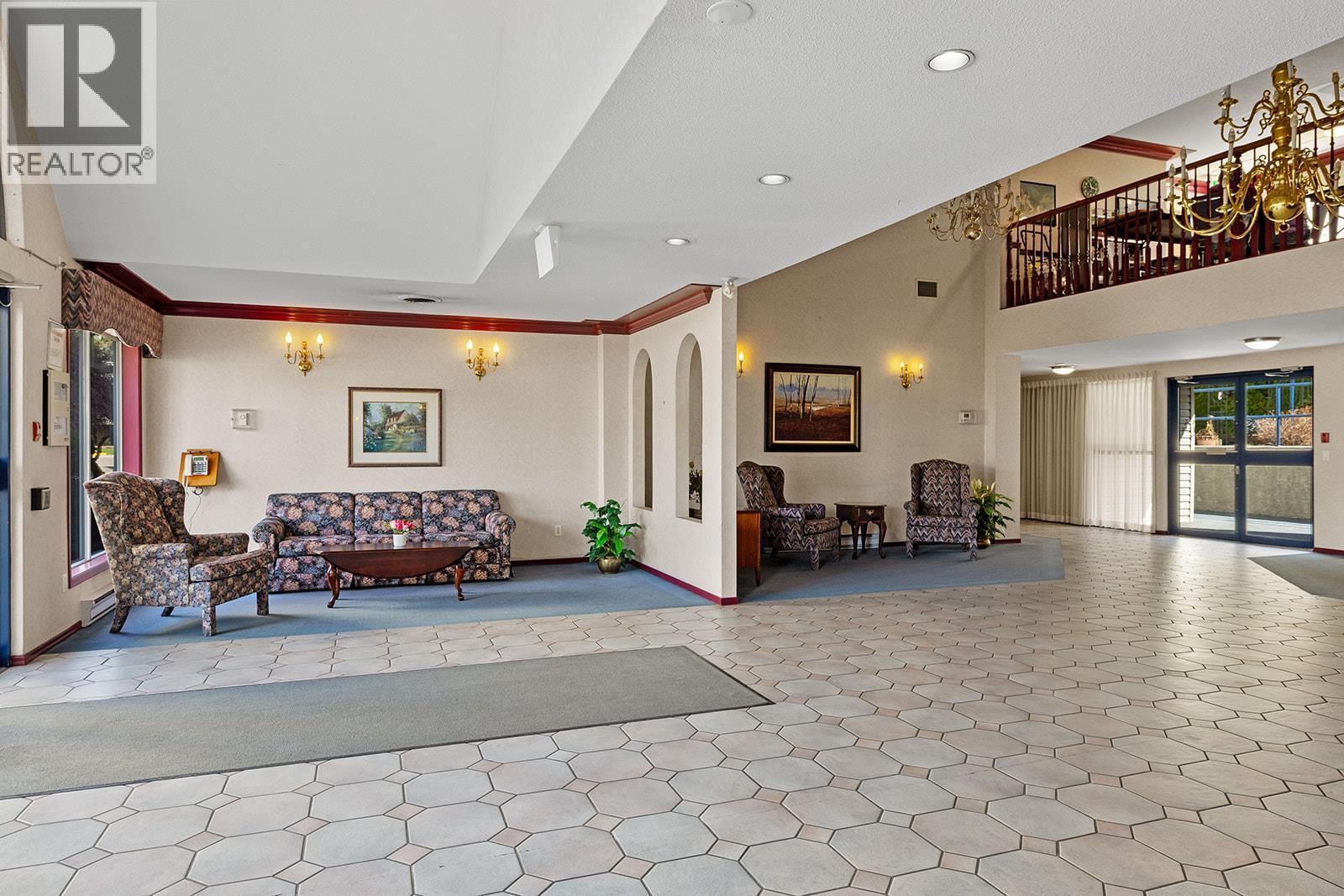 112 877 KLO Road, Kelowna