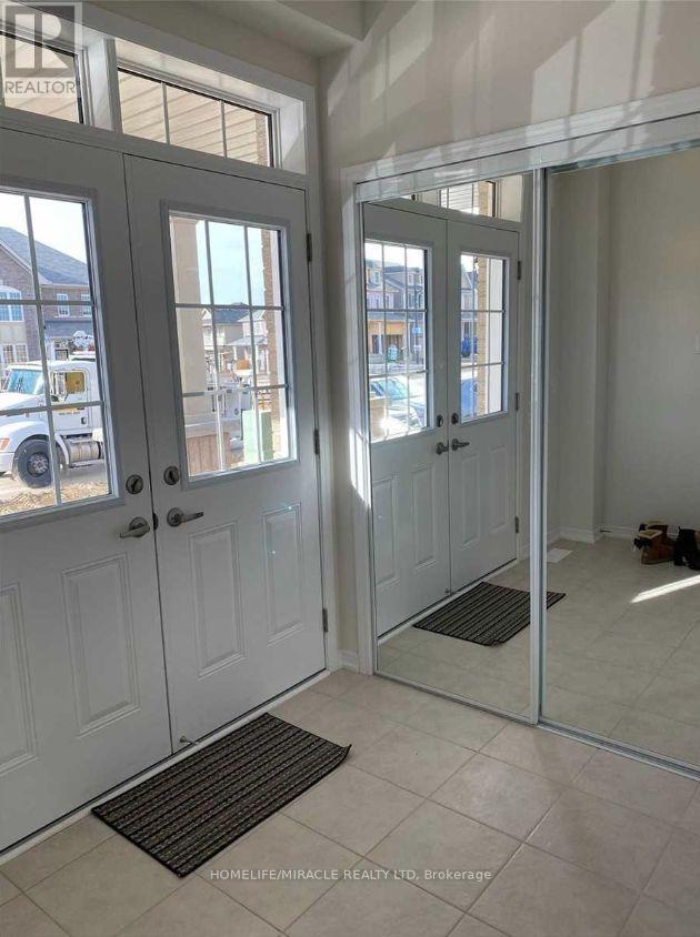 147 LONGBOAT RUN, Brantford — photo 2