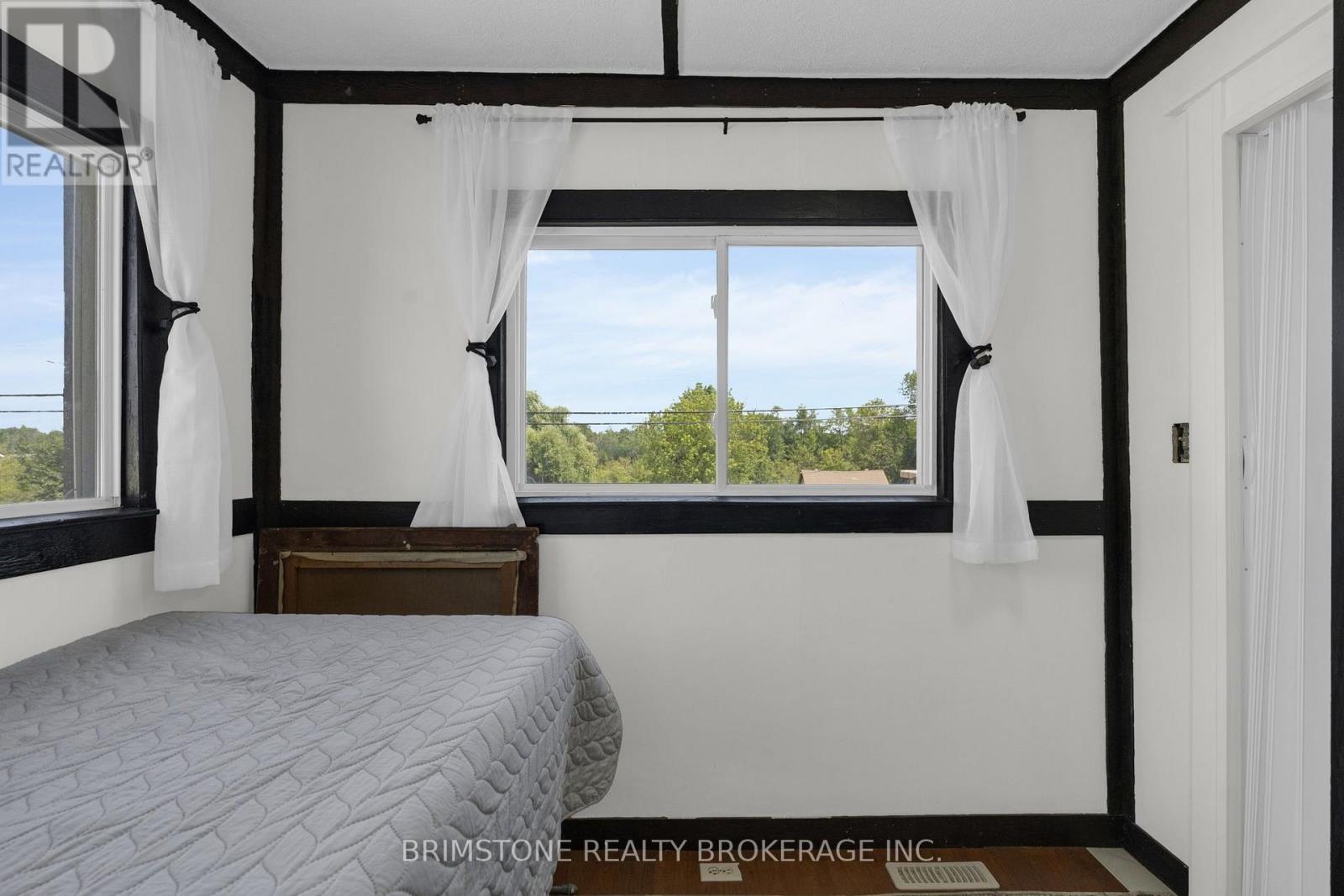 329 HIGH STREET - Image 21