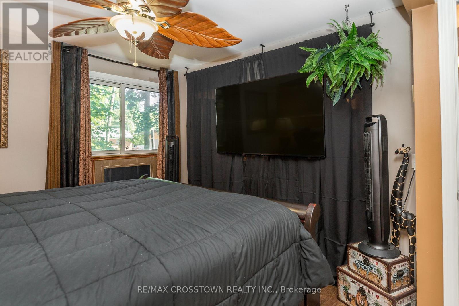 #24 360 BLAKE STREET NW - 17