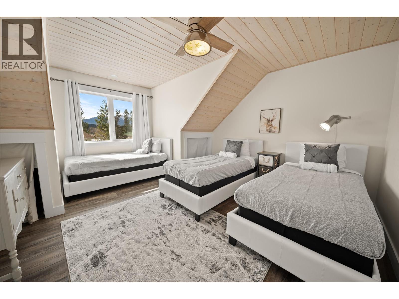 4867 ST JOSEPH Street - Image 39