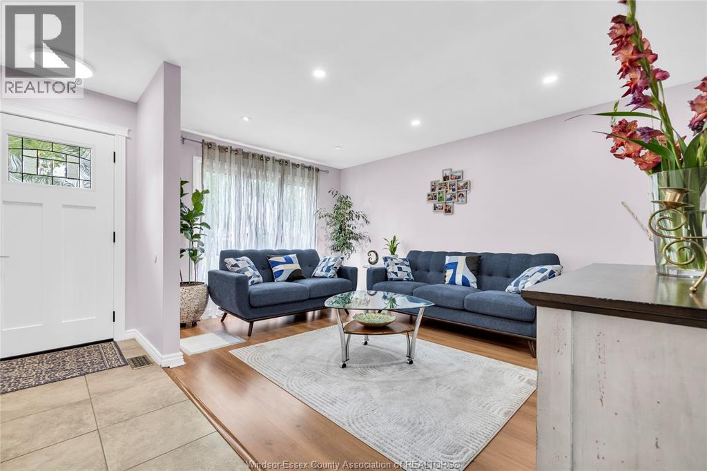 9682 LYNNGROVE CRESCENT - 13